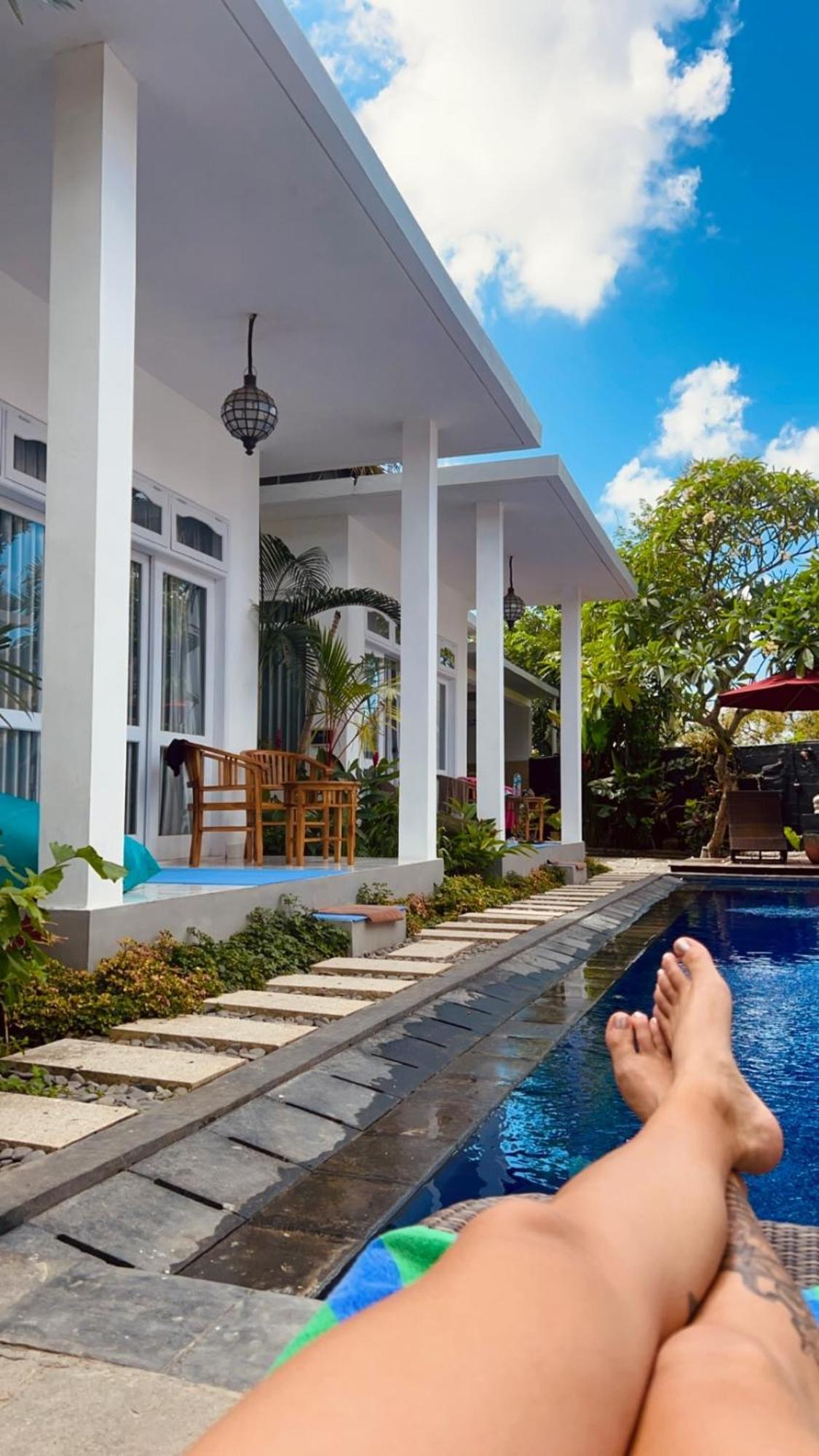 Bali Stuti Jimbaran Inn Exterior foto