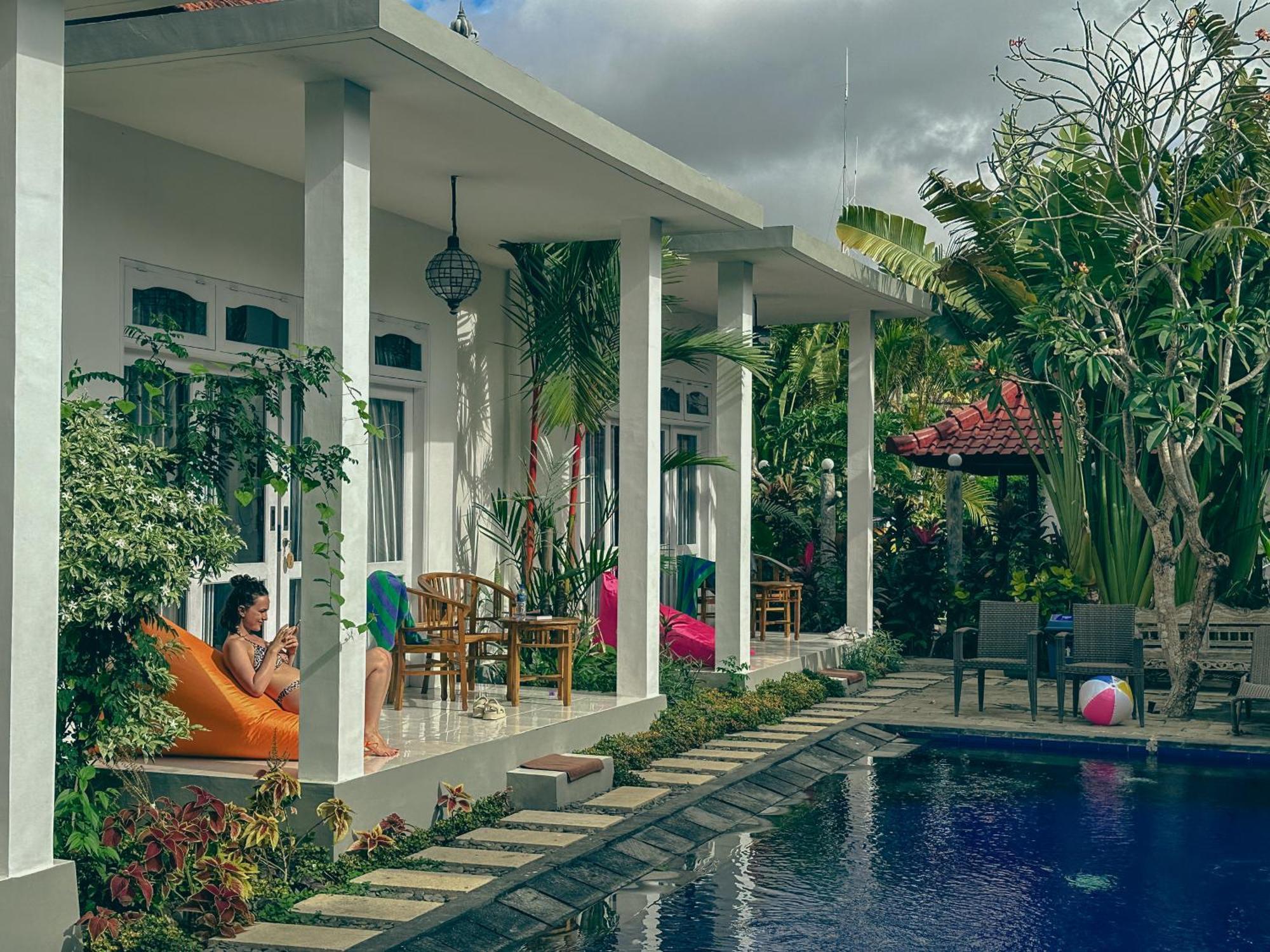 Bali Stuti Jimbaran Inn Exterior foto