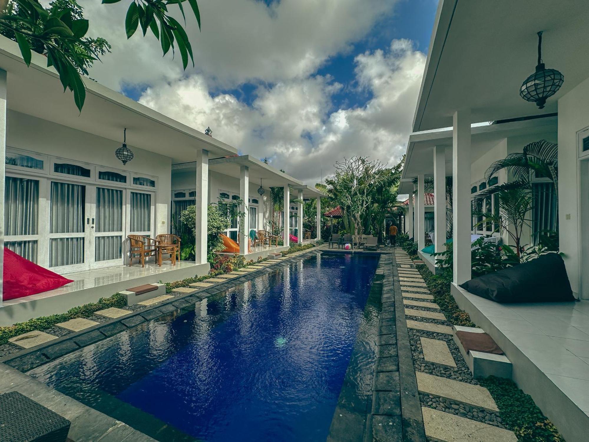 Bali Stuti Jimbaran Inn Exterior foto