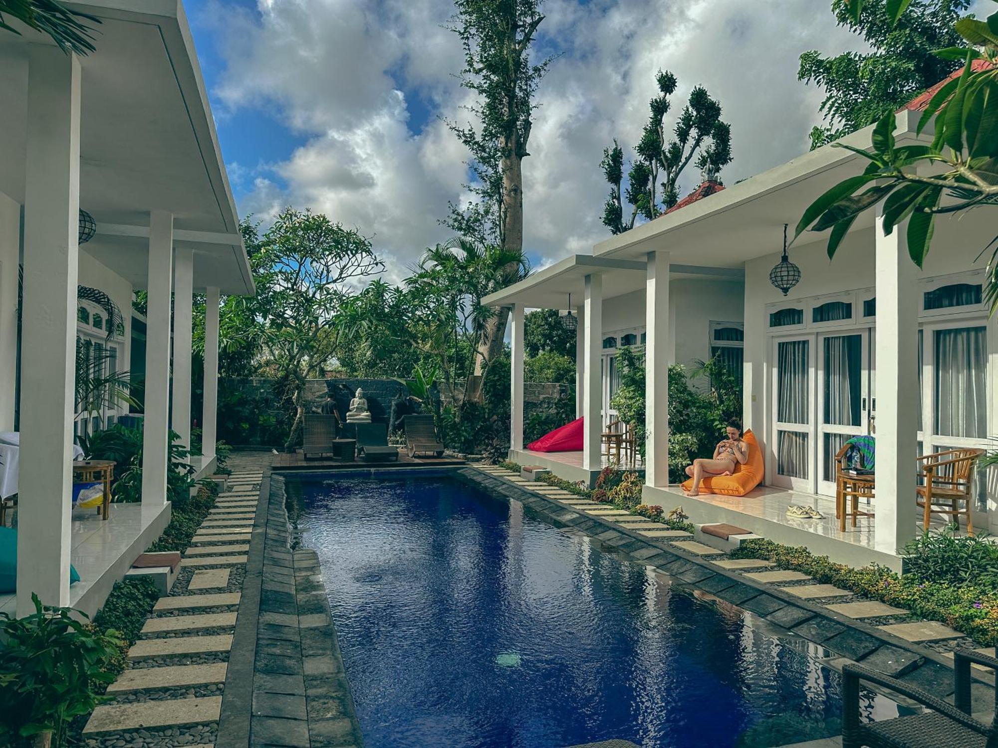 Bali Stuti Jimbaran Inn Exterior foto