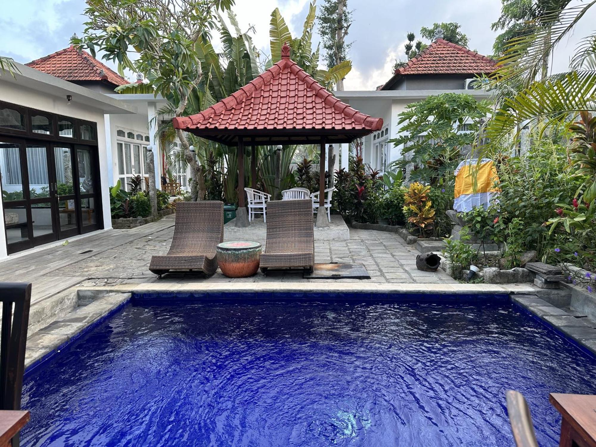 Bali Stuti Jimbaran Inn Exterior foto