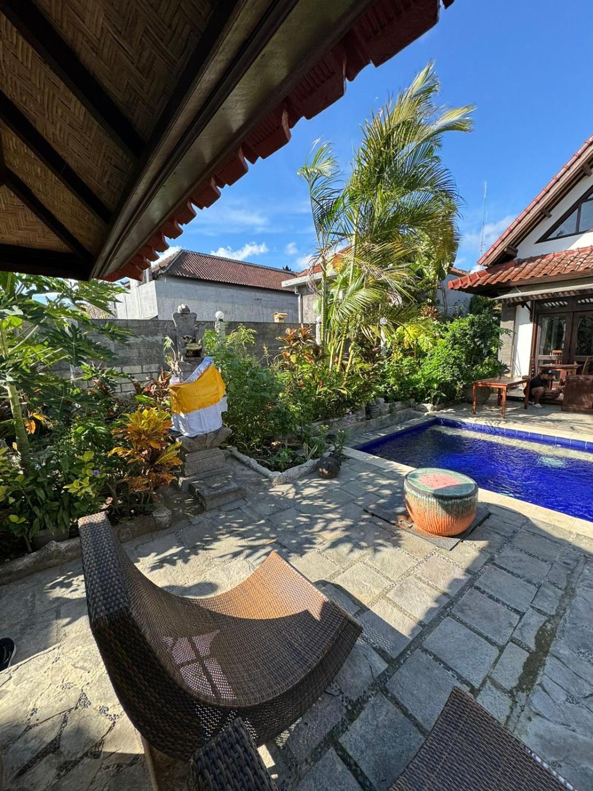 Bali Stuti Jimbaran Inn Exterior foto